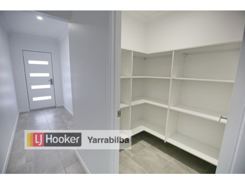 8 Village Court, Logan Village QLD 4207