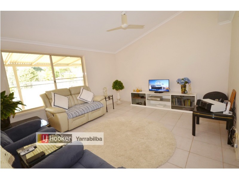 25 Walker Drive, Kooralbyn QLD 4285