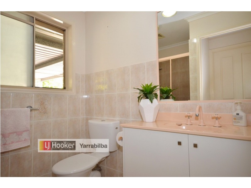 25 Walker Drive, Kooralbyn QLD 4285