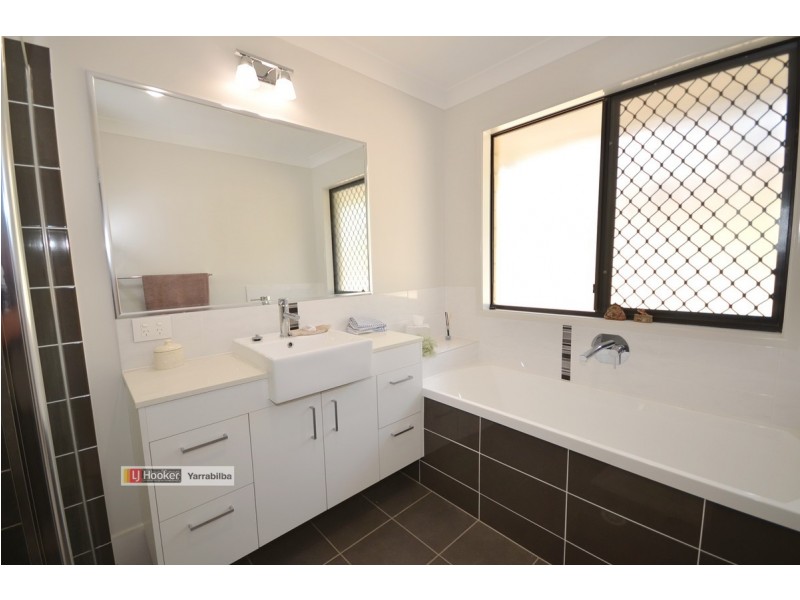 155 – 159 Haygarth Drive, Kooralbyn QLD 4285
