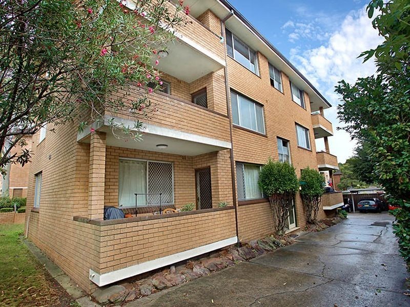2/82 Pitt Street, Mortdale NSW 2223