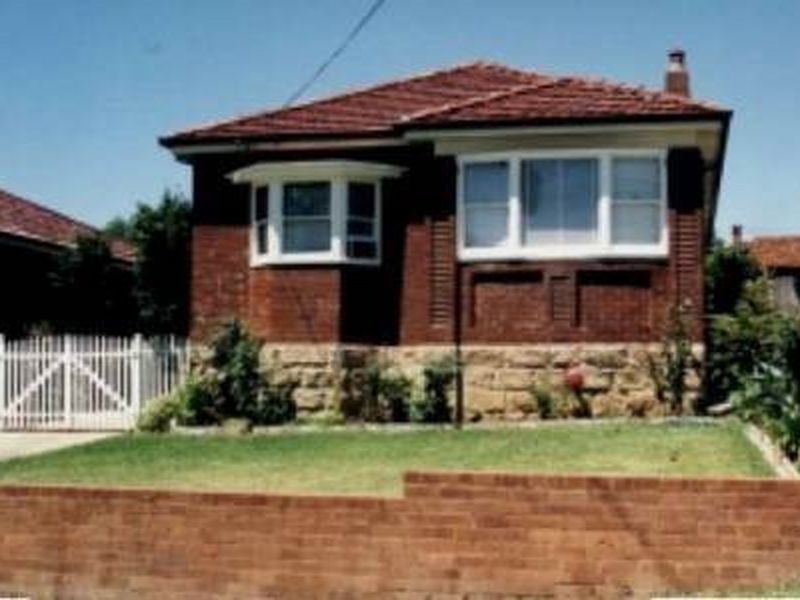 6 Glenview  Ave, Earlwood NSW 2206