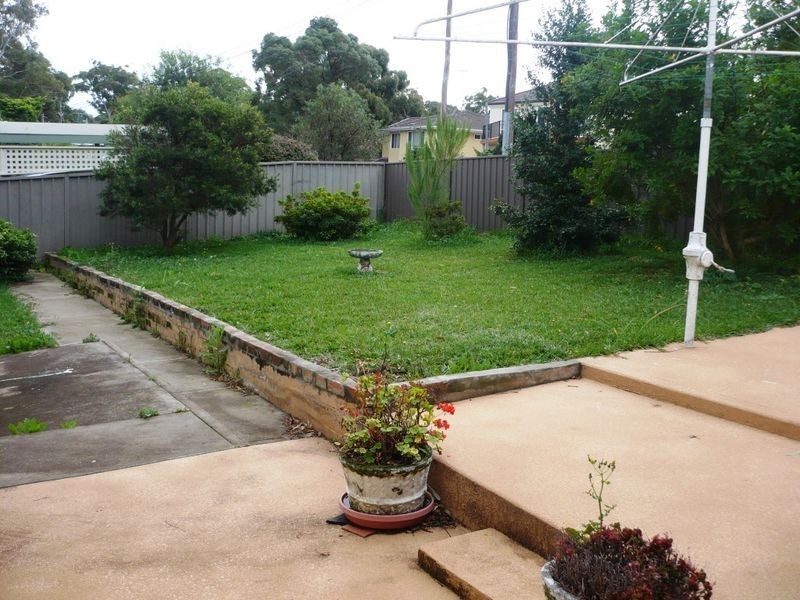 10 Trafalgar Street, Peakhurst NSW 2210