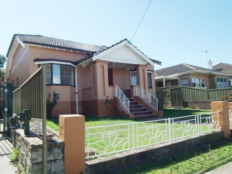 2 Linwood Av, Bexley NSW 2207