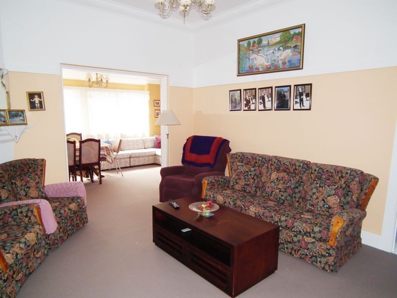 2 Linwood Av, Bexley NSW 2207