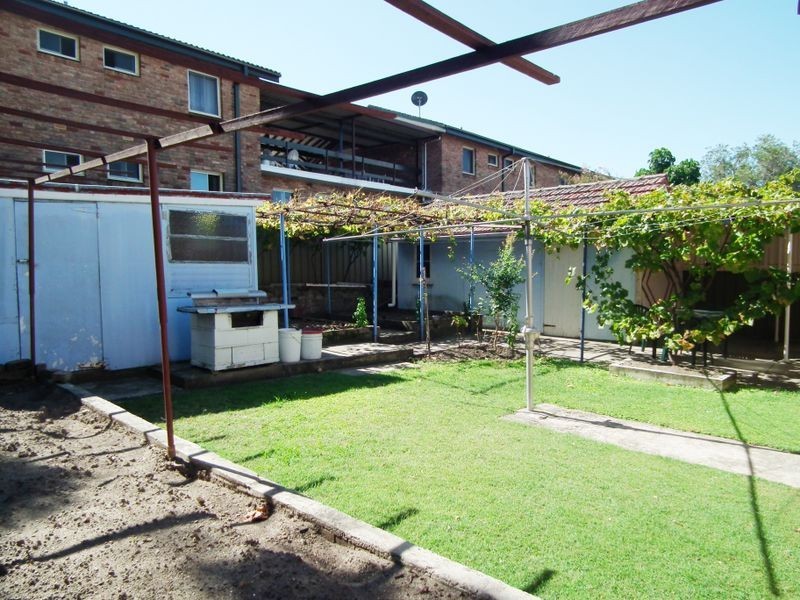 2 Linwood Av, Bexley NSW 2207