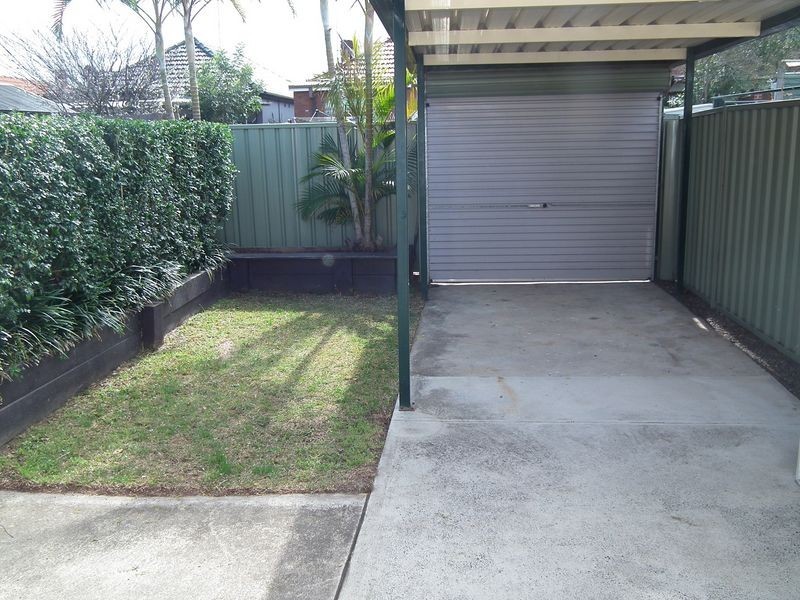 37 Robinson Street, Eastlakes NSW 2018