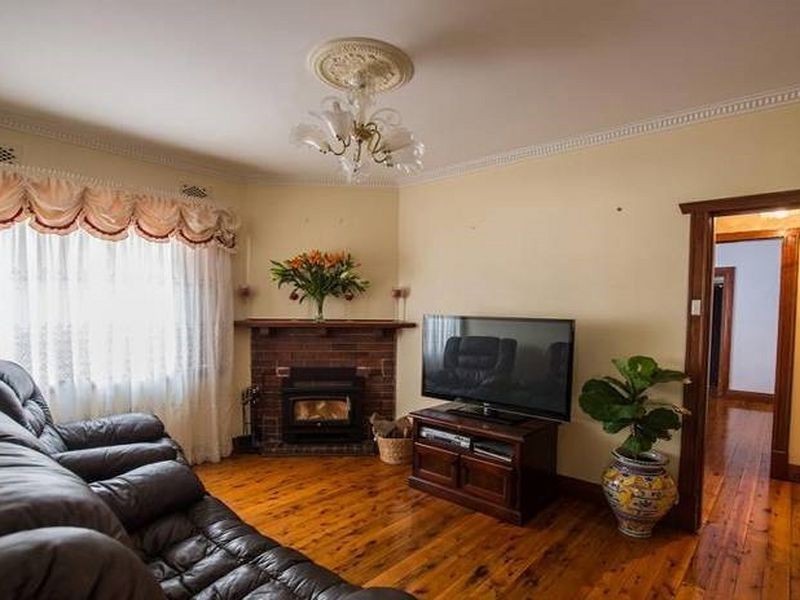 11 Frost Street, Earlwood NSW 2206