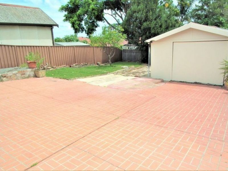 11 Frost Street, Earlwood NSW 2206