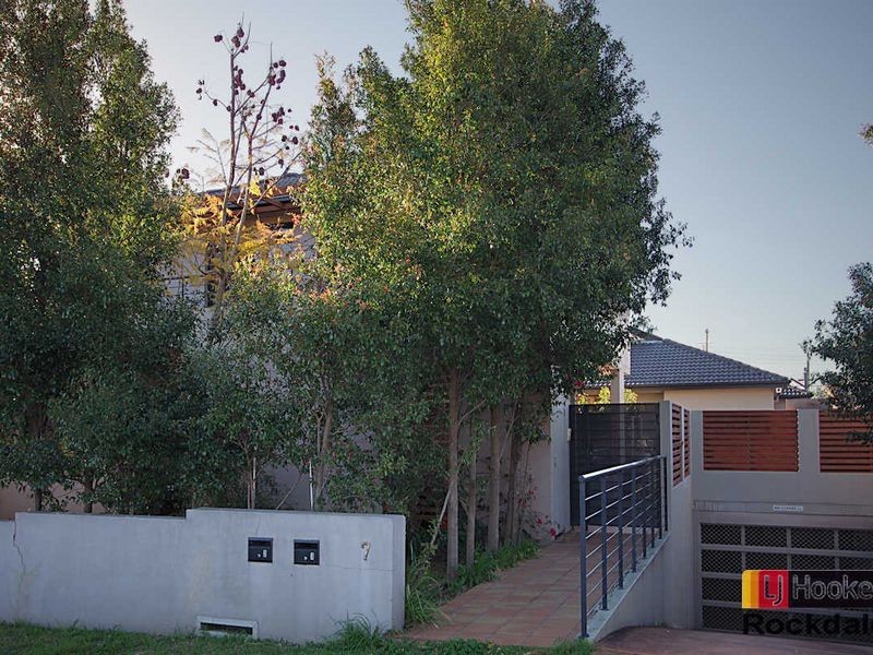 7/2 Farnham Avenue, Roselands NSW 2196