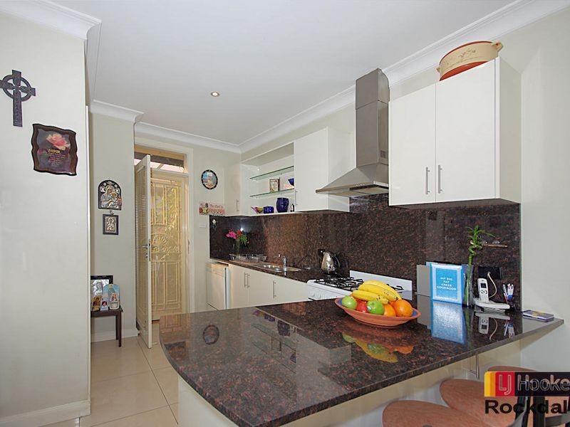 7/2 Farnham Avenue, Roselands NSW 2196