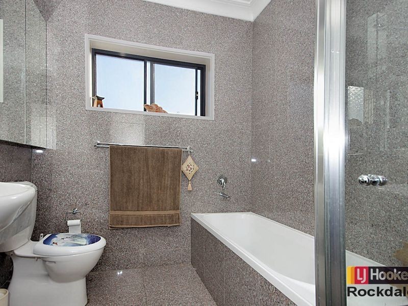 7/2 Farnham Avenue, Roselands NSW 2196