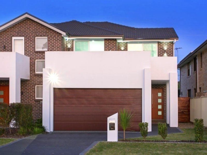 25 Eillen Street, Picnic Point NSW 2213
