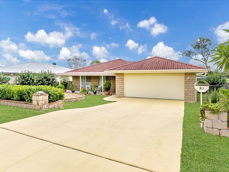 30 Hedley Drive, Kilcoy QLD 4515