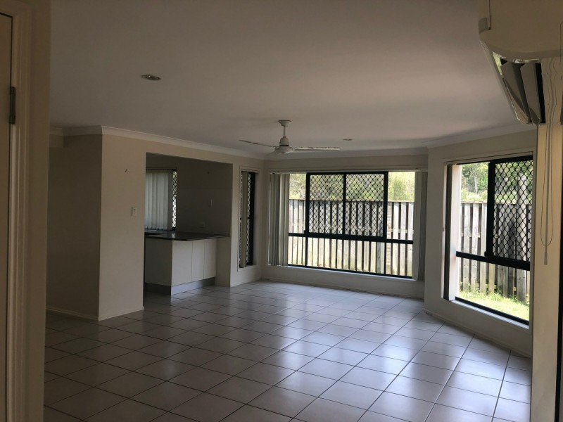 2 Gira Close, Beachmere QLD 4510