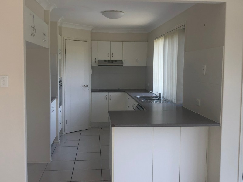 2 Gira Close, Beachmere QLD 4510