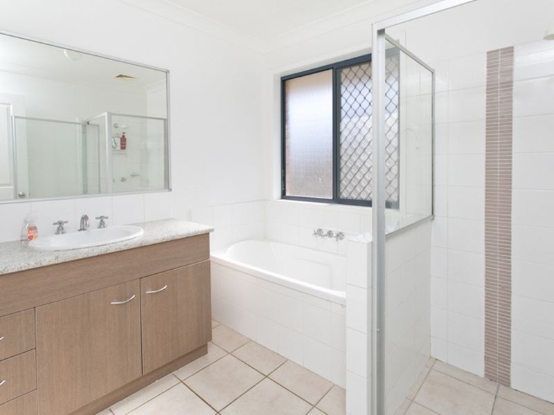 30 Maurice Avenue, Morayfield QLD 4506