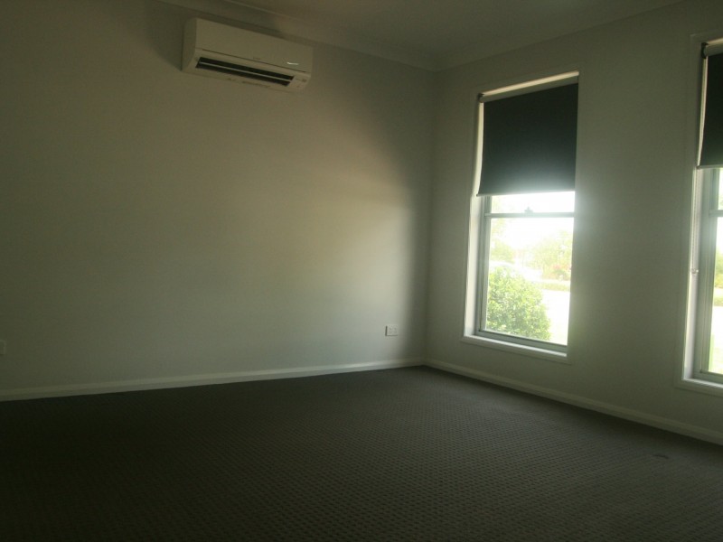 8 Butler Crescent, Caboolture South QLD 4510