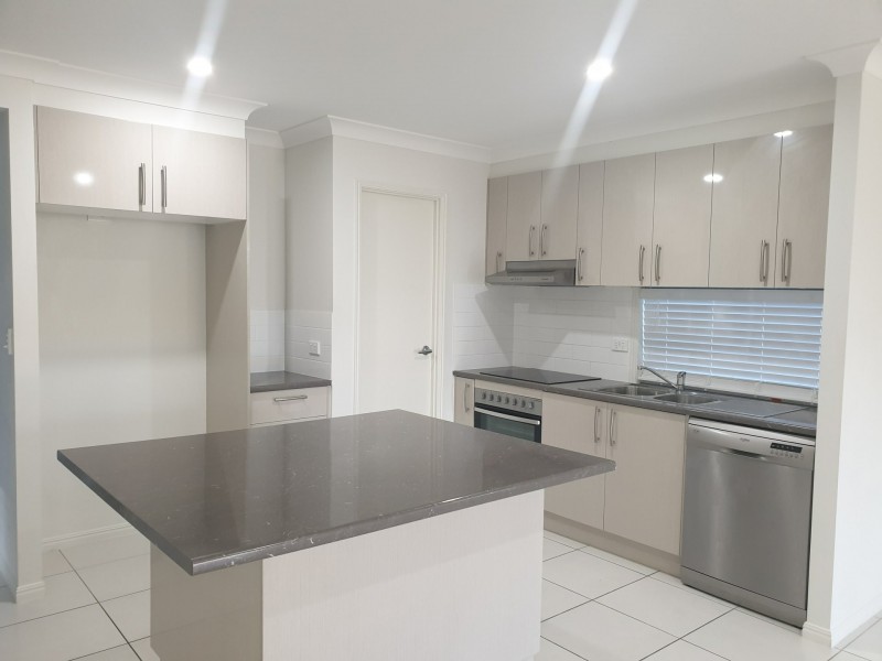 51 Lakeview Road, Morayfield QLD 4506