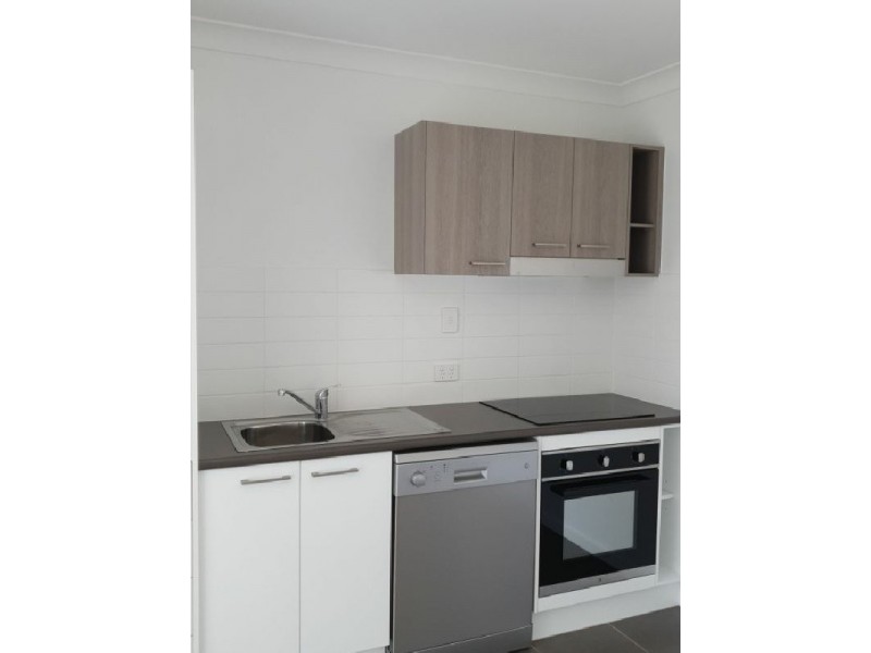 2/14 Sterling Road, Morayfield QLD 4506