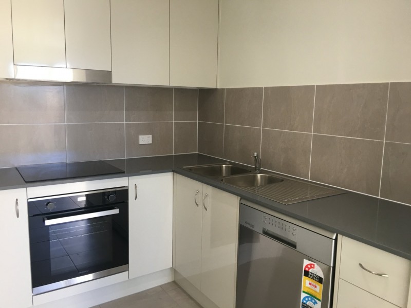 2/4 Longman Street, Caboolture South QLD 4510