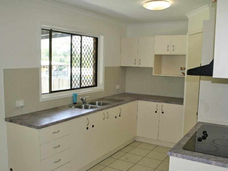 11 Sheaves Road, Kallangur QLD 4503