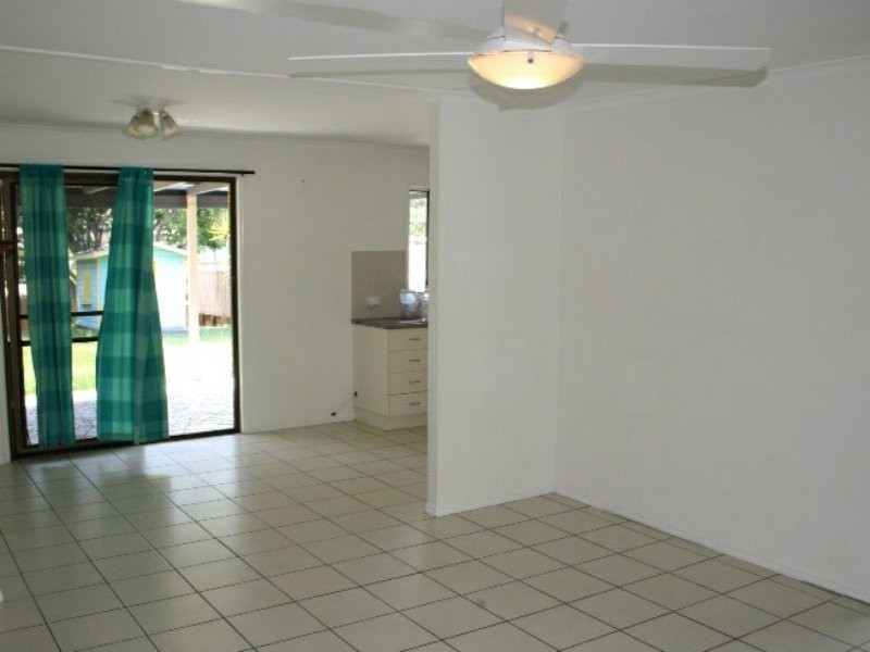 11 Sheaves Road, Kallangur QLD 4503