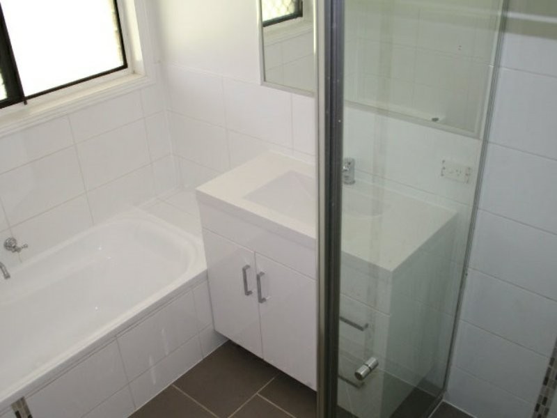11 Sheaves Road, Kallangur QLD 4503
