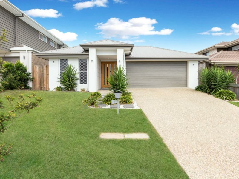 6 Crest Street, Narangba QLD 4504