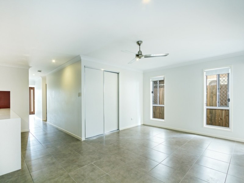 6 Crest Street, Narangba QLD 4504