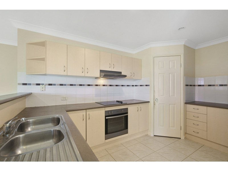 9 Biggera Court, Sandstone Point QLD 4511