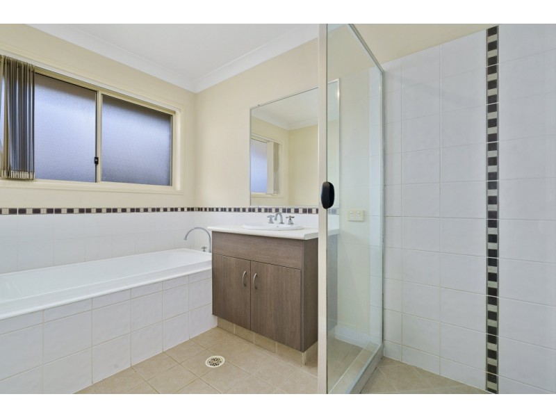 9 Biggera Court, Sandstone Point QLD 4511