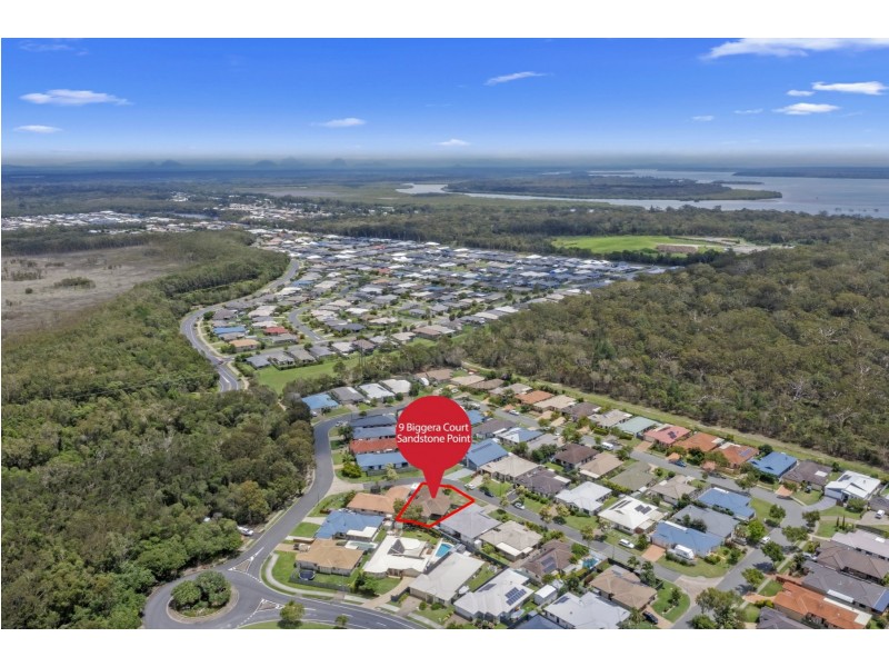 9 Biggera Court, Sandstone Point QLD 4511