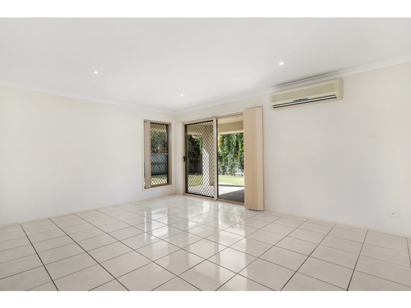 5 Bondi Court, Sandstone Point QLD 4511