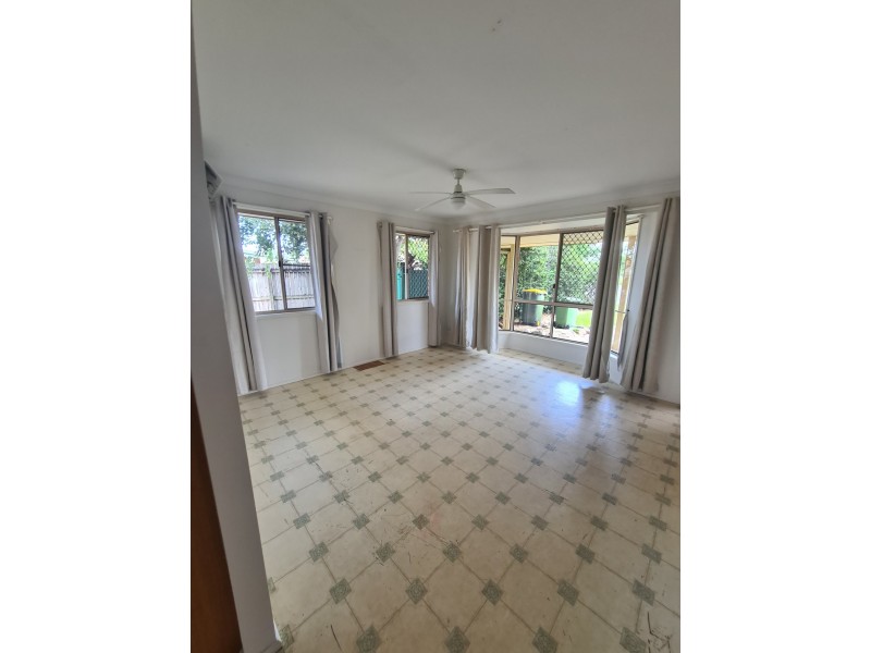 8 Lyndal Court, Morayfield QLD 4506