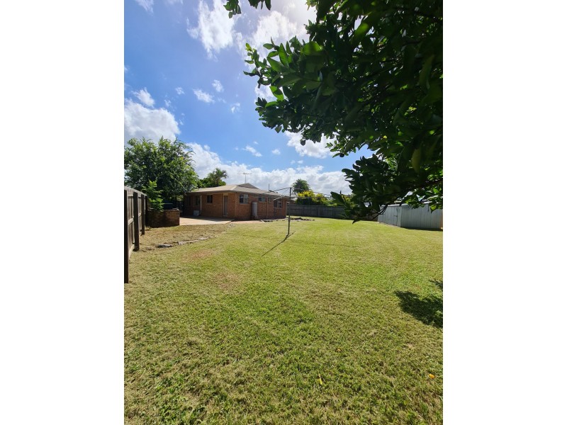 8 Lyndal Court, Morayfield QLD 4506