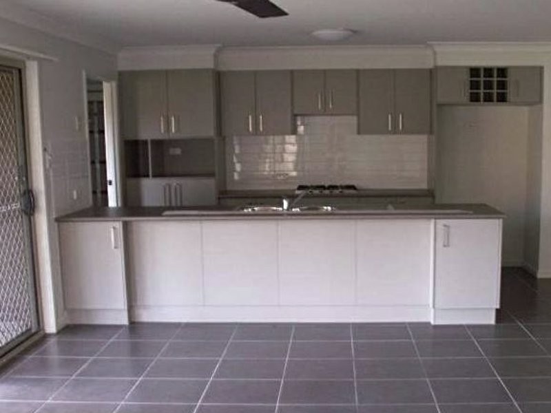 31-33 Nicole Street, Morayfield QLD 4506