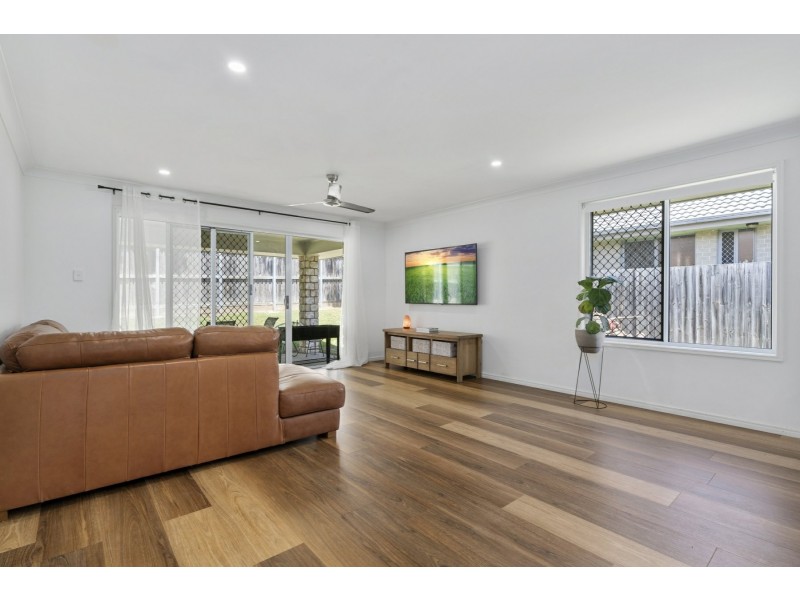 22 Hipwood Street, Morayfield QLD 4506