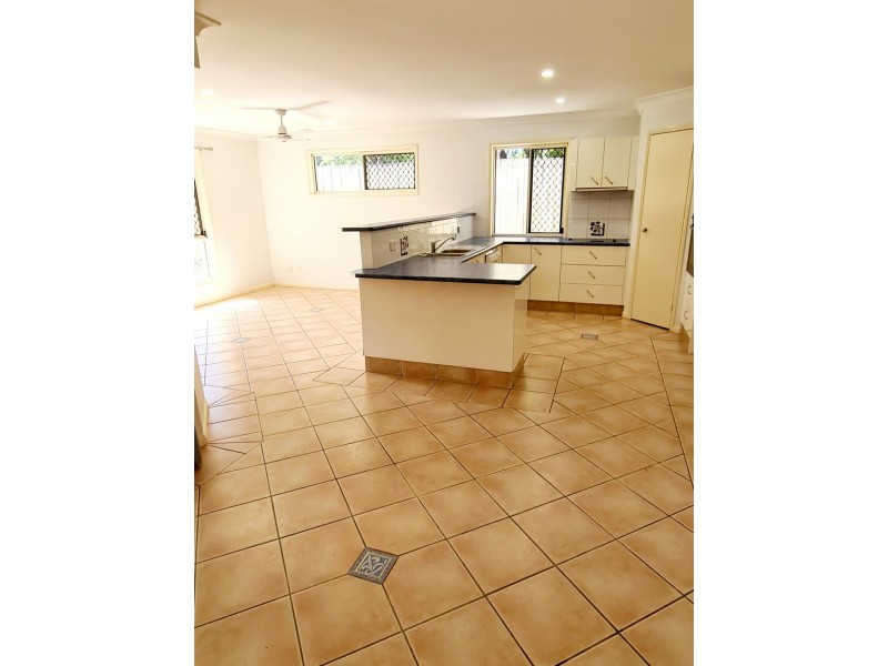 2/12 Cotswold Street, Morayfield QLD 4506