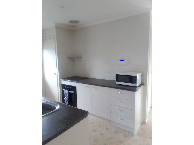 8 Dundas Close, Caboolture QLD 4510