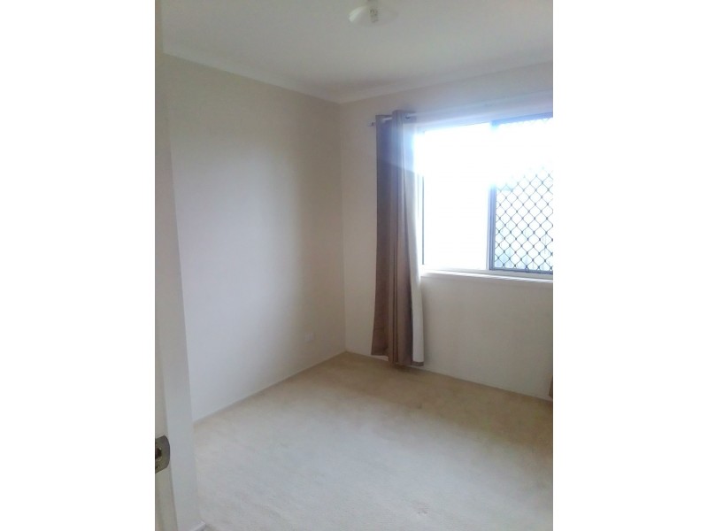 8 Dundas Close, Caboolture QLD 4510