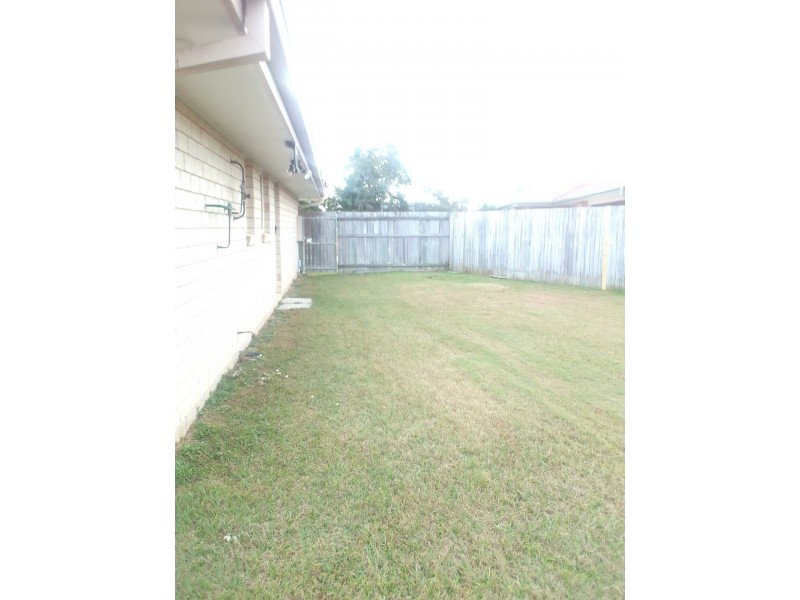 8 Dundas Close, Caboolture QLD 4510