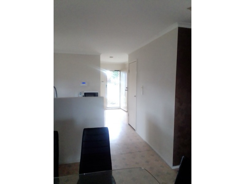 8 Dundas Close, Caboolture QLD 4510