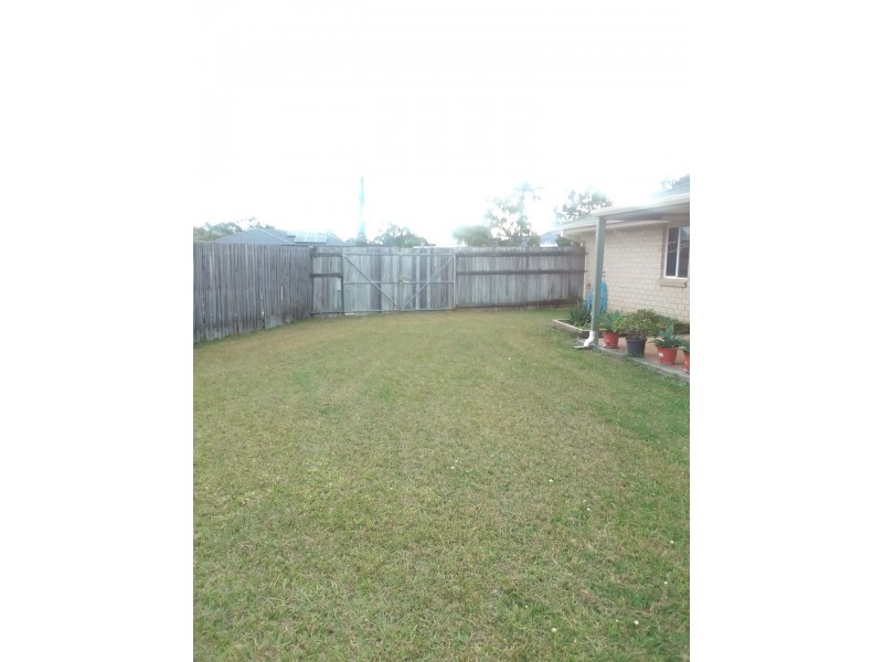 8 Dundas Close, Caboolture QLD 4510