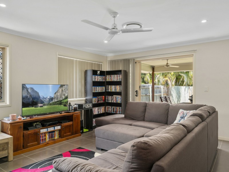 8 Wellington Place, Narangba QLD 4504