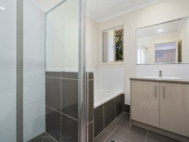 8 Wellington Place, Narangba QLD 4504