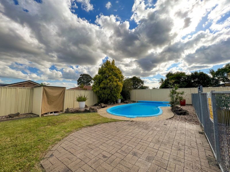 24 Cook Avenue, Caboolture South QLD 4510