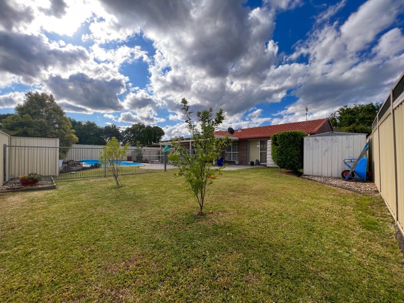 24 Cook Avenue, Caboolture South QLD 4510