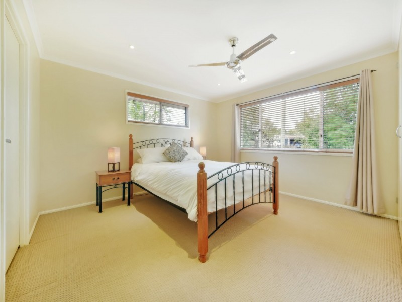 35 Cumming Street, Bongaree QLD 4507