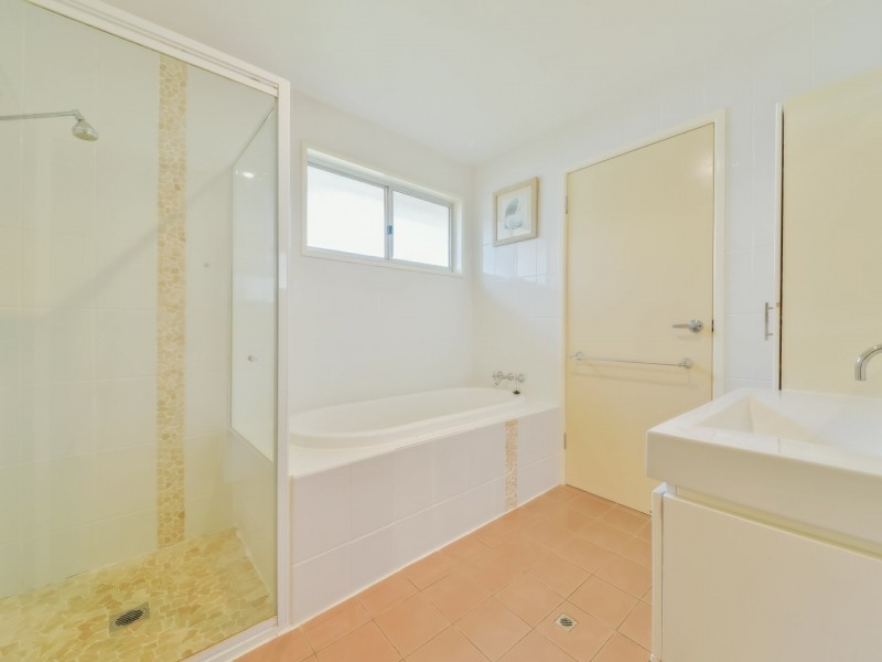 35 Cumming Street, Bongaree QLD 4507